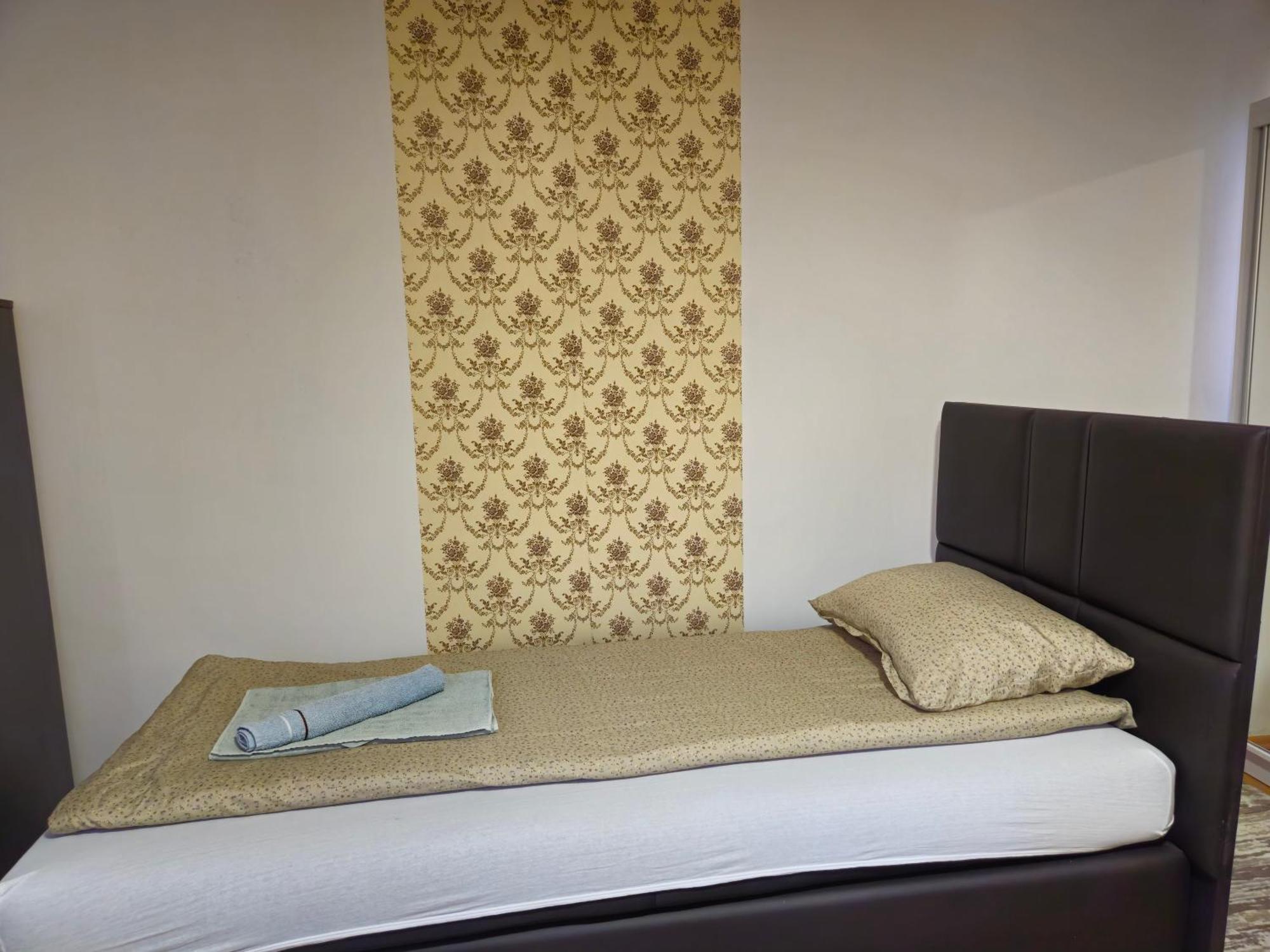 Apartments Arna Visoko Exterior photo